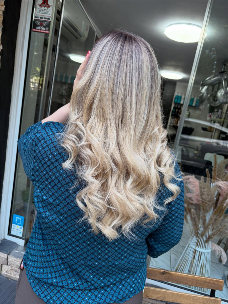 Изкуството на Френския Балеаж: Свободата да "рисуваш" без фолио (Freehand Techniques) 4 hellobeautysalonvarna after1